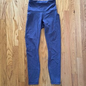 Lululemon sz 4 Wunder Train High Rise Tight Contour Fit 25" great condition